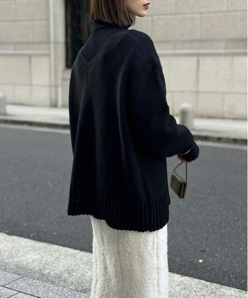 AMELY(エミリー)の「≪ミクエリ×AMELYコラボ≫前後2Wayラウンドニット(ニット/セーター・レディース・ブラック/ブラウン/グレー/ピンク/アイボリー・フリー)」の15枚目の写真