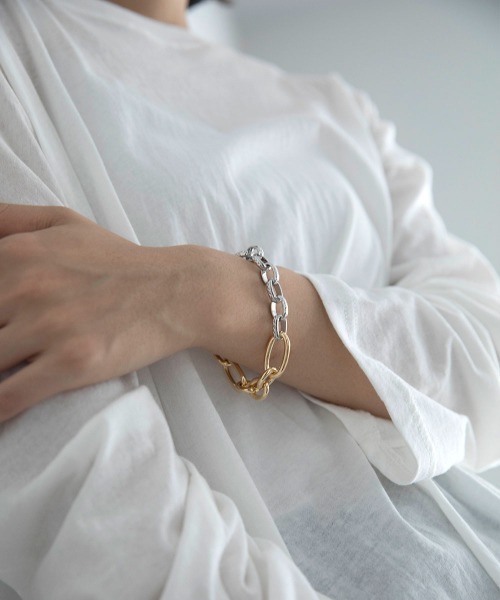 marjour(マージュール)の「COMBI COLOR CHAIN BRACELET(ブレスレット・レディース・シルバー×ゴールド・FREE)」の6枚目の写真