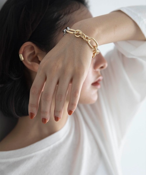 marjour(マージュール)の「COMBI COLOR CHAIN BRACELET(ブレスレット・レディース・シルバー×ゴールド・FREE)」の8枚目の写真