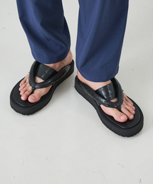 alfredoBANNISTER | ＜クロコ型押し＞【WRAP SHOES】ボリュームソール 雪駄 トングサンダル ルミネエスト新宿店・南堀江店・WEB限定(サンダル)