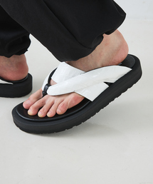 alfredoBANNISTER | ＜クロコ型押し＞【WRAP SHOES】ボリュームソール 雪駄 トングサンダル ルミネエスト新宿店・南堀江店・WEB限定(サンダル)