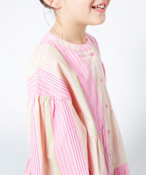 BREEZE（ブリーズ）の「ティアードシャツワンピ（ワンピース・キッズ・ブルー/ピンク/オフホワイト・80/120/100/130/140/110/90）」の13枚目の写真