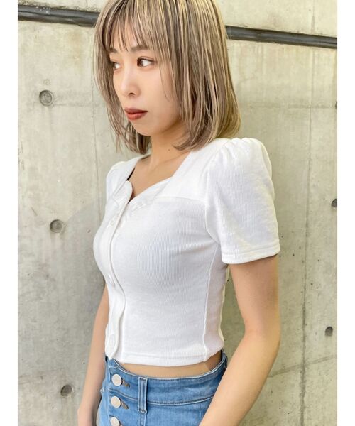 EMODA(エモダ)の「フロントボタンショートリブトップ(Tシャツ/カットソー・レディース・ホワイト/ブラック/ブルー・FREE)」の12枚目の写真
