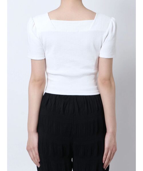 EMODA(エモダ)の「フロントボタンショートリブトップ(Tシャツ/カットソー・レディース・ホワイト/ブラック/ブルー・FREE)」の15枚目の写真