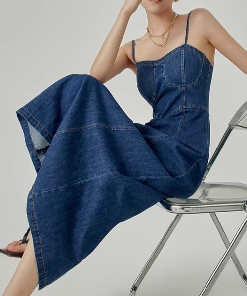 Vipoa（ヴィポア）の「デニムコンパクトキャミワンピース（ワンピース・レディース・ブルー・FREE）」の9枚目の写真
