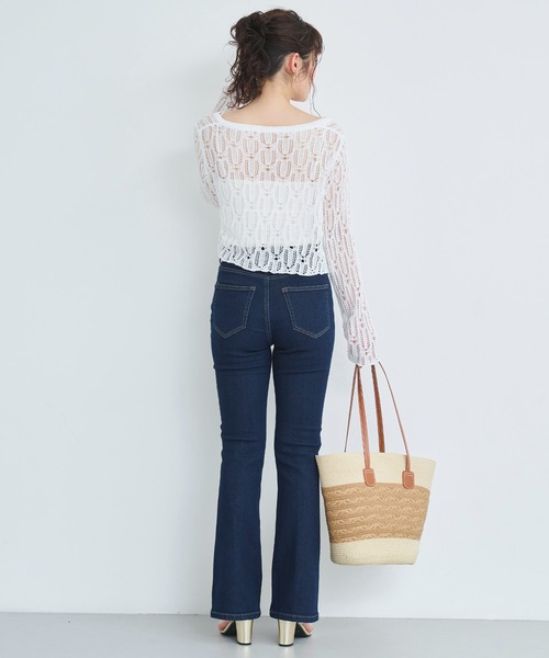 attiree(アティレー)の「【履き心地抜群!】ピンタックフレアデニムパンツ(デニムパンツ・レディース・ライトブルー/ブルー系その他・MEDIUM/SMALL/LARGE/X-SMALL)」の13枚目の写真