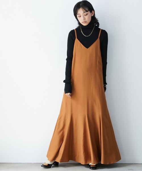 CHIC STYLE（シックスタイル）の「＜大きいサイズ＞裾フレアキャミソールマキシワンピース シックスタイル（ワンピース・レディース・ブラック/キャメル・L/LL/3L/4L/5L）」の8枚目の写真