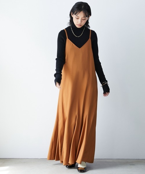 CHIC STYLE（シックスタイル）の「＜大きいサイズ＞裾フレアキャミソールマキシワンピース シックスタイル（ワンピース・レディース・ブラック/キャメル・L/LL/3L/4L/5L）」の6枚目の写真