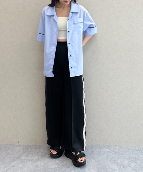 FOREVER 21（フォーエバー トゥエンティーワン）の「サイドラインジャージパンツ（その他パンツ・レディース・ブラック/レッド/イエロー/ブルー・SMALL/MEDIUM/LARGE）」の5枚目の写真