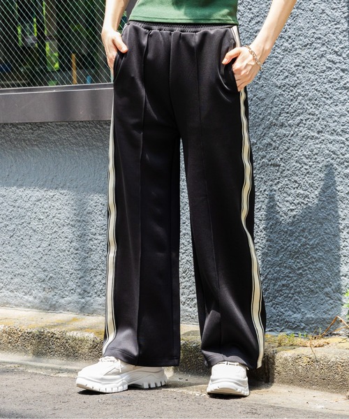 FOREVER 21（フォーエバー トゥエンティーワン）の「サイド