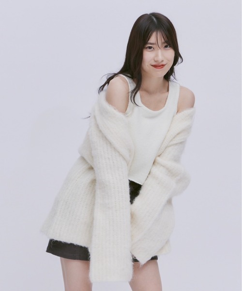 17HR（セブンティーンアワーズ）の「モヘアライクVネックニットカーディガン（カーディガン/ボレロ・レディース・ブラック/オフホワイト/ブルー・FREE）」の2枚目の写真