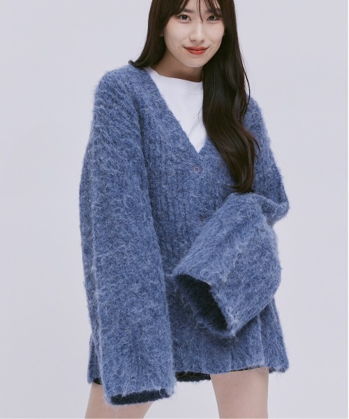 17HR（セブンティーンアワーズ）の「モヘアライクVネックニットカーディガン（カーディガン/ボレロ・レディース・ブラック/オフホワイト/ブルー・FREE）」の11枚目の写真