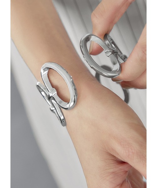 STYLE DELI（スタイルデリ）の「オーバルリングバングル（バングル/リストバンド・レディース・シルバー/ゴールド・FREE）」の15枚目の写真