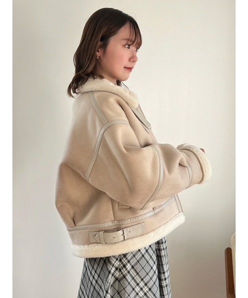 dazzlin(ダズリン)の「ボアコンパクトショートブルゾン(ブルゾン・レディース・ブラック/オフホワイト/アイボリー・FREE)」の15枚目の写真