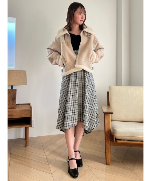 dazzlin(ダズリン)の「ボアコンパクトショートブルゾン(ブルゾン・レディース・ブラック/オフホワイト/アイボリー・FREE)」の13枚目の写真