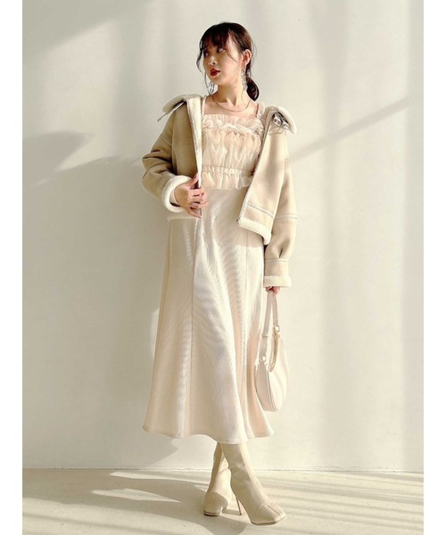 dazzlin(ダズリン)の「ボアコンパクトショートブルゾン(ブルゾン・レディース・ブラック/オフホワイト/アイボリー・FREE)」の6枚目の写真