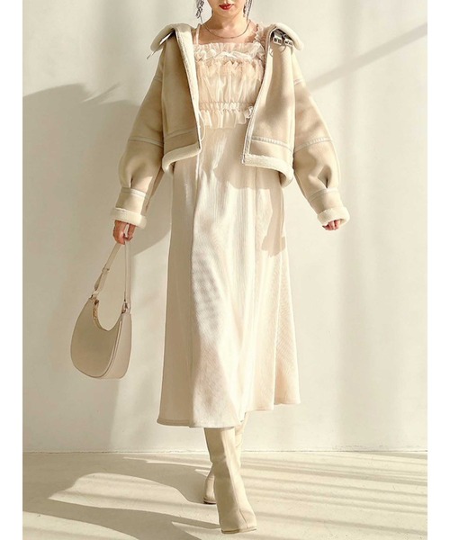 dazzlin(ダズリン)の「ボアコンパクトショートブルゾン(ブルゾン・レディース・ブラック/オフホワイト/アイボリー・FREE)」の20枚目の写真