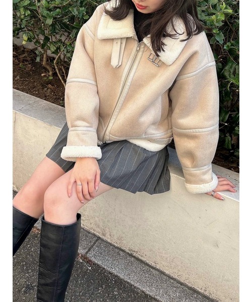 dazzlin(ダズリン)の「ボアコンパクトショートブルゾン(ブルゾン・レディース・ブラック/オフホワイト/アイボリー・FREE)」の7枚目の写真