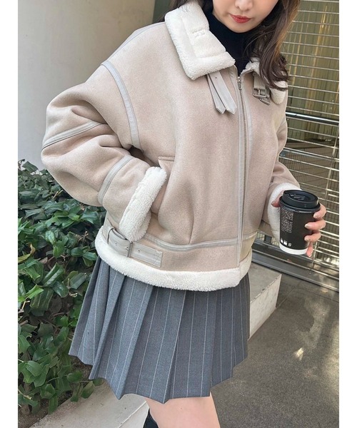 dazzlin(ダズリン)の「ボアコンパクトショートブルゾン(ブルゾン・レディース・ブラック/オフホワイト/アイボリー・FREE)」の12枚目の写真