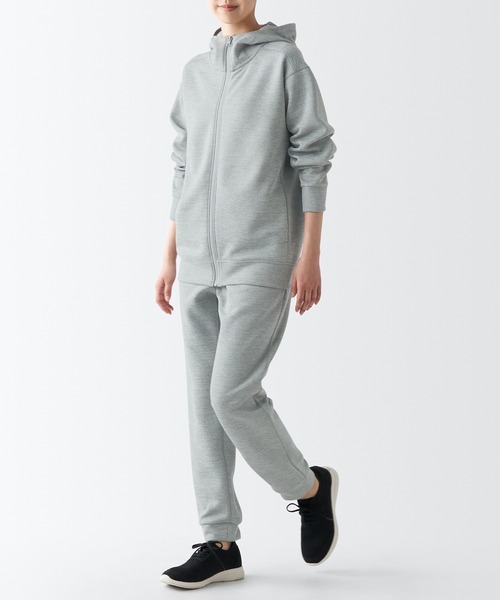 無印良品（ムジルシリョウヒン）の「〔MUJI WALKER〕ＵＶカット乾きやすいスウェットフルジップパーカ（パーカー・レディース・ネイビー/グレー系1/ブラック/アイボリー・L/XL/S/M/XS/XXL）」の8枚目の写真