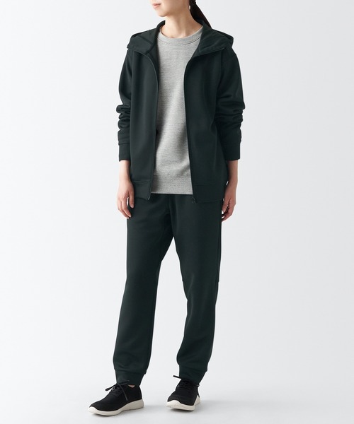 無印良品（ムジルシリョウヒン）の「〔MUJI WALKER〕ＵＶカット乾きやすいスウェットフルジップパーカ（パーカー・レディース・ネイビー/グレー系1/ブラック/アイボリー・L/XL/S/M/XS/XXL）」の16枚目の写真