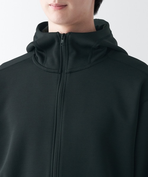 無印良品（ムジルシリョウヒン）の「〔MUJI WALKER〕ＵＶカット乾きやすいスウェットフルジップパーカ（パーカー・レディース・ネイビー/グレー系1/ブラック/アイボリー・L/XL/S/M/XS/XXL）」の17枚目の写真