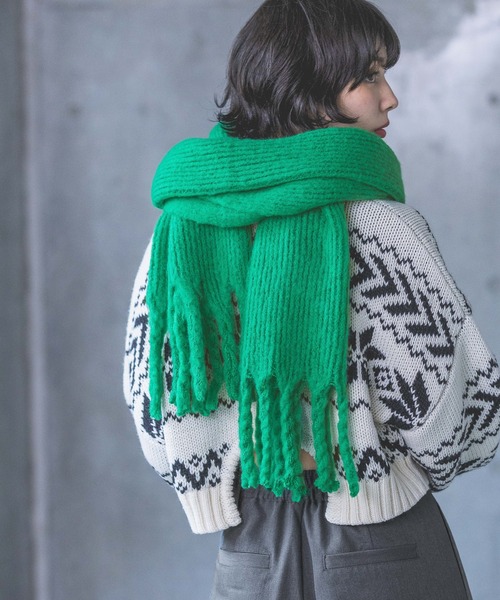 PAGEBOY(ページボーイ)の「フリンジストール(マフラー・レディース・ホワイト/チャコールグレー/グリーン・FREE)」の1枚目の写真