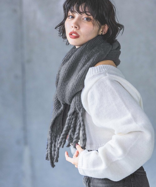 PAGEBOY(ページボーイ)の「フリンジストール(マフラー・レディース・ホワイト/チャコールグレー/グリーン・FREE)」の8枚目の写真