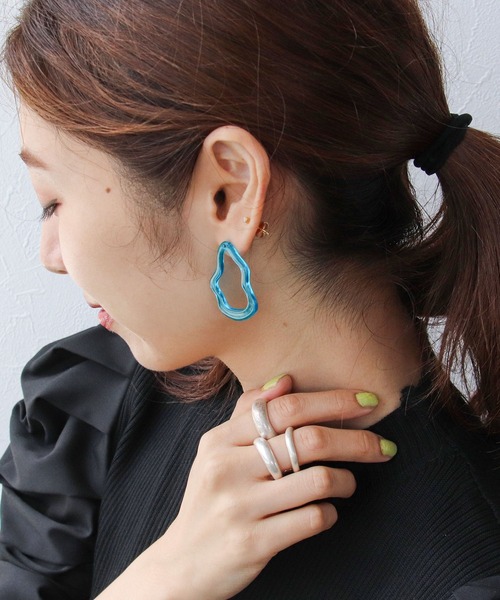 季節のおすすめ商品 ネオン変形雫パーツピアス（ピアス（両耳用））｜Cepica（セピカ アクセサリー