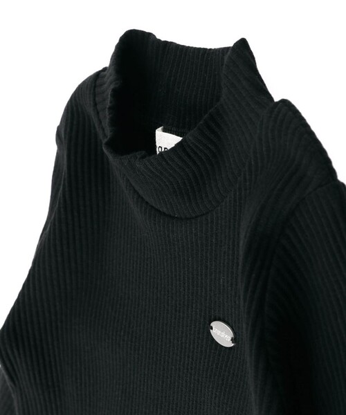 BRANSHES(ブランシェス)の「オリジナルプレート付きハイネックTシャツ(Tシャツ/カットソー・キッズ・ブラック/ベージュ/ロイヤルブルー/アイボリー/その他/レッド・120/90/140/100/110/160/150/130)」の11枚目の写真