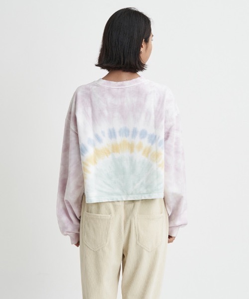 ROXY(ロキシー)の「CHANGE MAKER/ロキシーショート丈リラックスシルエットクルーネックスウェット(スウェット・レディース・ピンク/パープル/ブラック・MEDIUM/LARGE/SMALL)」の7枚目の写真