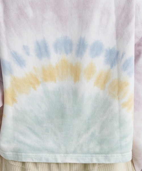 ROXY(ロキシー)の「CHANGE MAKER/ロキシーショート丈リラックスシルエットクルーネックスウェット(スウェット・レディース・ピンク/パープル/ブラック・MEDIUM/LARGE/SMALL)」の9枚目の写真