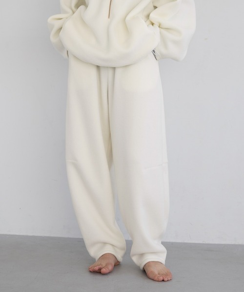 e/rm(イーアールエム)の「【e/rm】フォルモサフリースカーブパンツ(その他パンツ・レディース・ベージュ系その他/アイボリー・FREE)」の2枚目の写真
