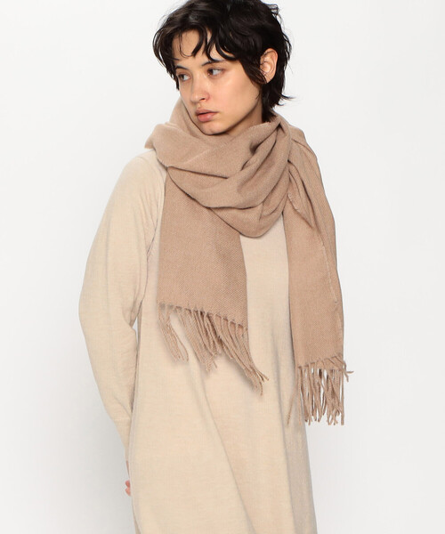 MONO　COMME CA（モノコムサ）の「ソフトタッチストール（ストール/ショール・レディース・オフホワイト/ライトグレー/ベージュ/チャコール・FREE）」の6枚目の写真