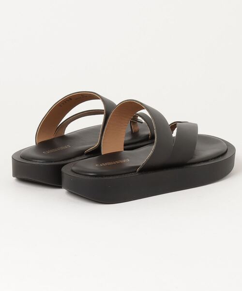 C.E.L.STORE（セルストア）の「CAMINANDO / カミナンド DIAGONAL BAND PLATFORM SANDAL バンドプラットフォームサンダル（サンダル・レディース・ブラック・6）」の2枚目の写真