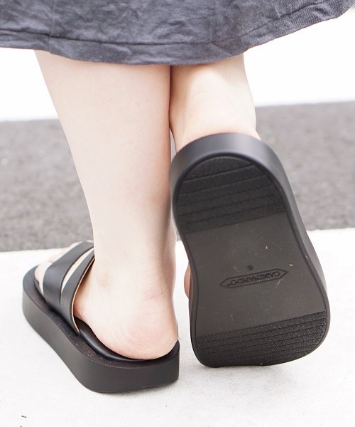 C.E.L.STORE（セルストア）の「CAMINANDO / カミナンド DIAGONAL BAND PLATFORM SANDAL バンドプラットフォームサンダル（サンダル・レディース・ブラック・6）」の5枚目の写真