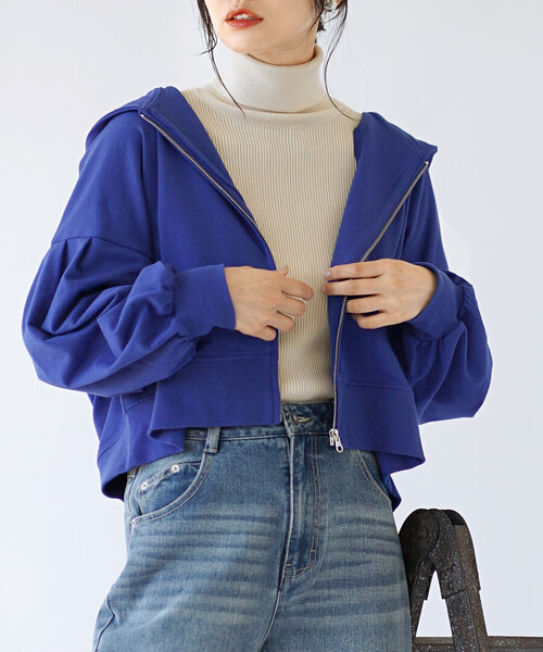 zootie(ズーティー)の「【見た目はON、着心地はOFF。】こなれリラックス タック袖ショートパーカー(パーカー・レディース・オフホワイト/ブルー/グレイッシュベージュ/ブラック/ネイビー/オレンジ/ダークブラウン/ダークグリーン/杢グレー/ミント/オレンジ系・M)」の9枚目の写真