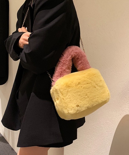 SEN TOKYO（セントーキョー）の「シーズンライクな差し色。2WAYもこもこバイカラーハンドバック（ハンドバッグ・レディース・イエロー/ブラウン/グレー・FREE）」の14枚目の写真