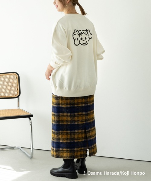 LEPSIM(レプシィム)の「【OSAMU GOODS×LEPSIM】スウェット 988860(スウェット・レディース・チャコールグレー/ホワイト/ホワイト系その他/グレー系その他/ベージュ系その他/ベージュ・FREE)」の17枚目の写真