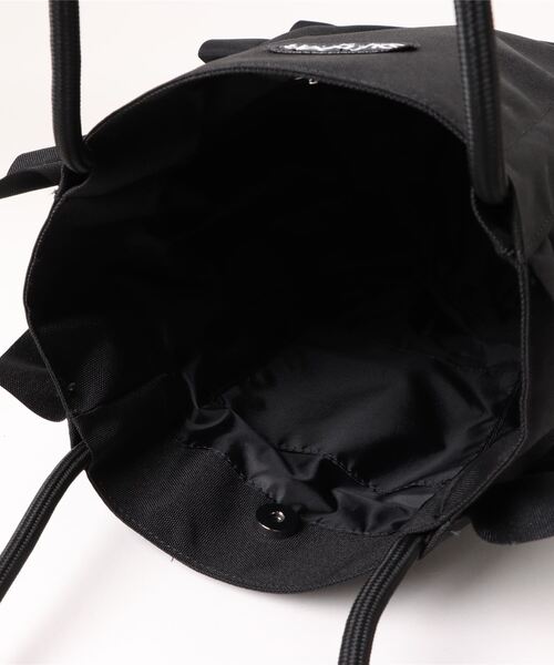 OUTDOOR PRODUCTS(アウトドアプロダクツ)の「OUTDOOR PRODUCTS/アウトドアプロダクツ フリルギャザーハンドバッグ(トートバッグ・レディース・アイボリー/ブラック/ベージュ・ONE SIZE)」の6枚目の写真