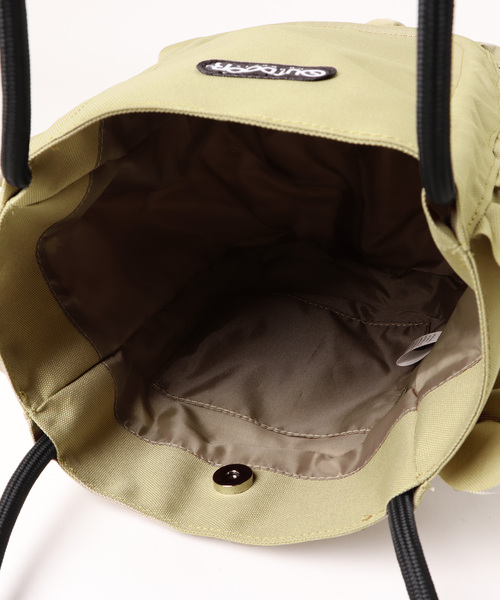 OUTDOOR PRODUCTS(アウトドアプロダクツ)の「OUTDOOR PRODUCTS/アウトドアプロダクツ フリルギャザーハンドバッグ(トートバッグ・レディース・アイボリー/ブラック/ベージュ・ONE SIZE)」の7枚目の写真