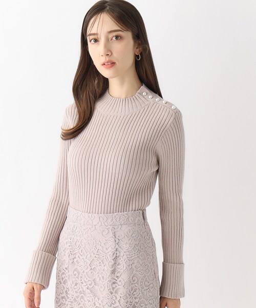 index（インデックス）の「◆≪5color≫ パール調ボタン リブハイネックニット【洗濯機洗い可】（ニット/セーター・レディース・チャコールグレー/ブルー系5/グレー系4/ライトベージュ/オフホワイト・38/36/42/40）」の4枚目の写真