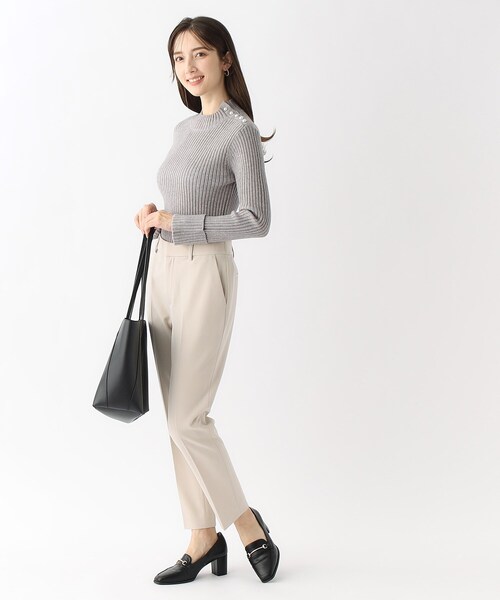 index（インデックス）の「◆≪5color≫ パール調ボタン リブハイネックニット【洗濯機洗い可】（ニット/セーター・レディース・チャコールグレー/ブルー系5/グレー系4/ライトベージュ/オフホワイト・38/36/42/40）」の16枚目の写真