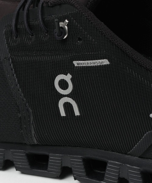 On（オン）の「【On(オン)】Cloud 5 Waterproof（スニーカー・メンズ・ブラック/ライトグレー・26.5cm/27cm/27.5cm/28cm）」の13枚目の写真