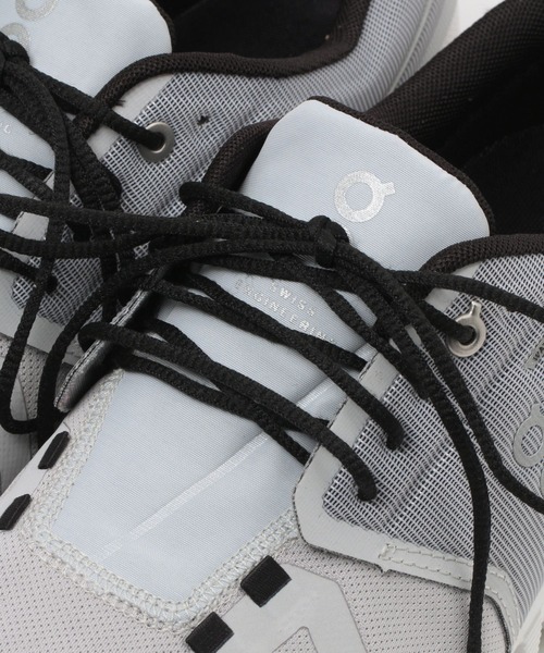 On（オン）の「【On(オン)】Cloud 5 Waterproof（スニーカー・メンズ・ブラック/ライトグレー・26.5cm/27cm/27.5cm/28cm）」の17枚目の写真