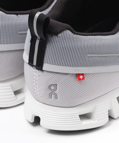 On（オン）の「【On(オン)】Cloud 5 Waterproof（スニーカー・メンズ・ブラック/ライトグレー・26.5cm/27cm/27.5cm/28cm）」の18枚目の写真