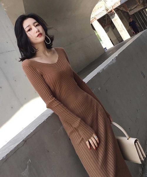 LUGG NAGG(ラグナグ)の「リブニットVネックマキシワンピース(ワンピース・レディース・ライトベージュ/チョコ/ブラック・M)」の4枚目の写真
