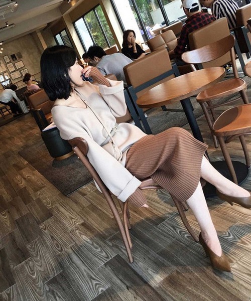 LUGG NAGG(ラグナグ)の「リブニットVネックマキシワンピース(ワンピース・レディース・ライトベージュ/チョコ/ブラック・M)」の11枚目の写真