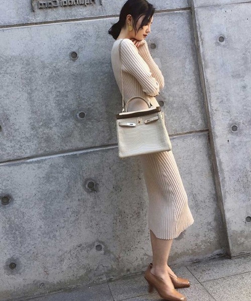 LUGG NAGG(ラグナグ)の「リブニットVネックマキシワンピース(ワンピース・レディース・ライトベージュ/チョコ/ブラック・M)」の16枚目の写真