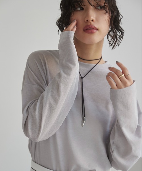 ANGIE(アンジー)の「スラブ シアートップス(Tシャツ/カットソー・レディース・ホワイト/ブラック/ナチュラル/シルバー/グレー系その他/ピンク系その他/ゴールド/ライトピンク/ライトグレー・FREE)」の3枚目の写真
